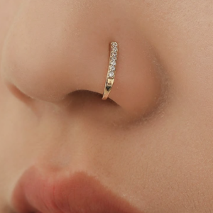Classic Solitaire Diamond Nose Pin